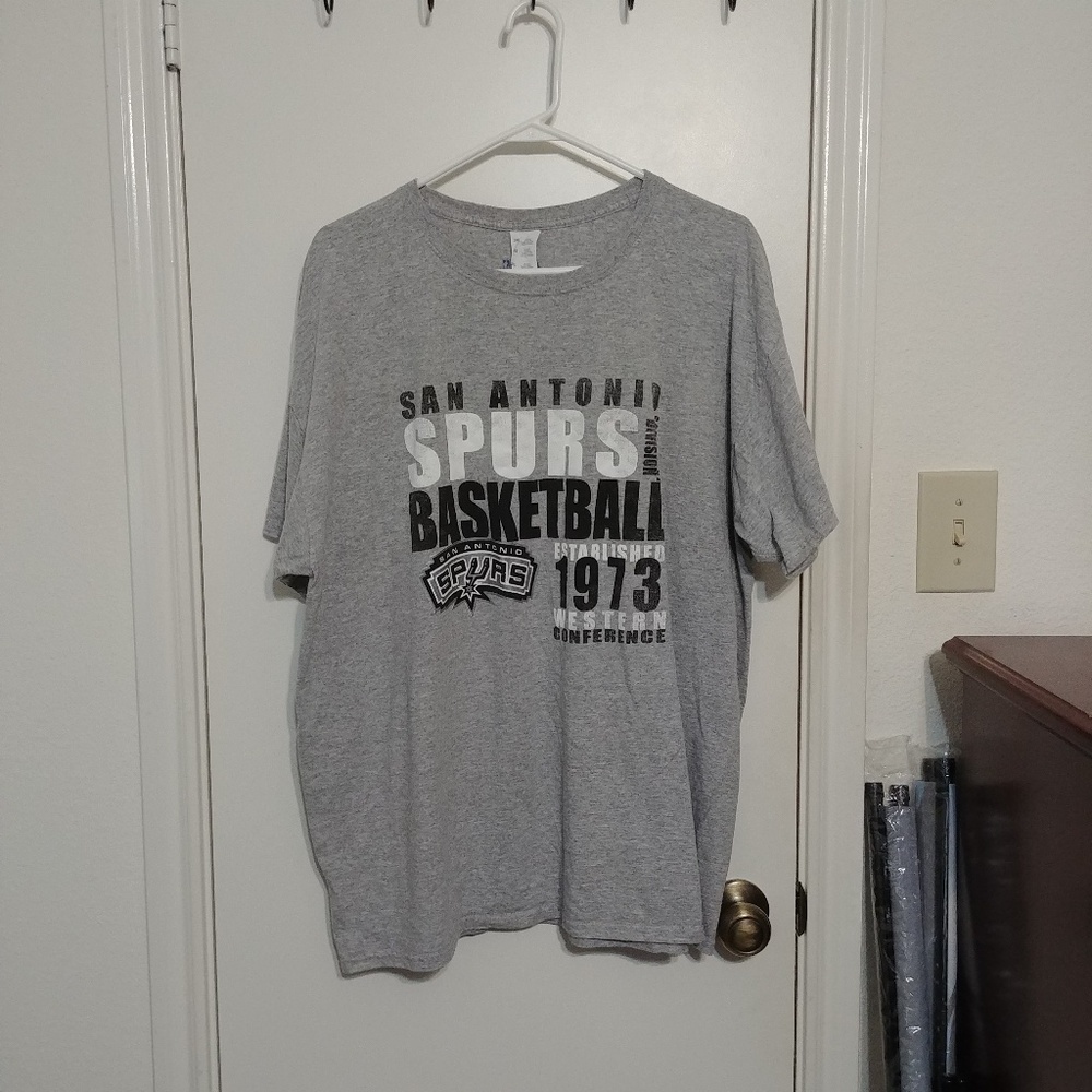 San Antonio Spurs t-shirt